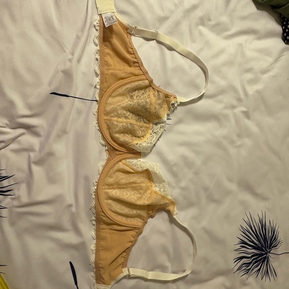 Lace Bralette in Cream - Picture 2 of 3